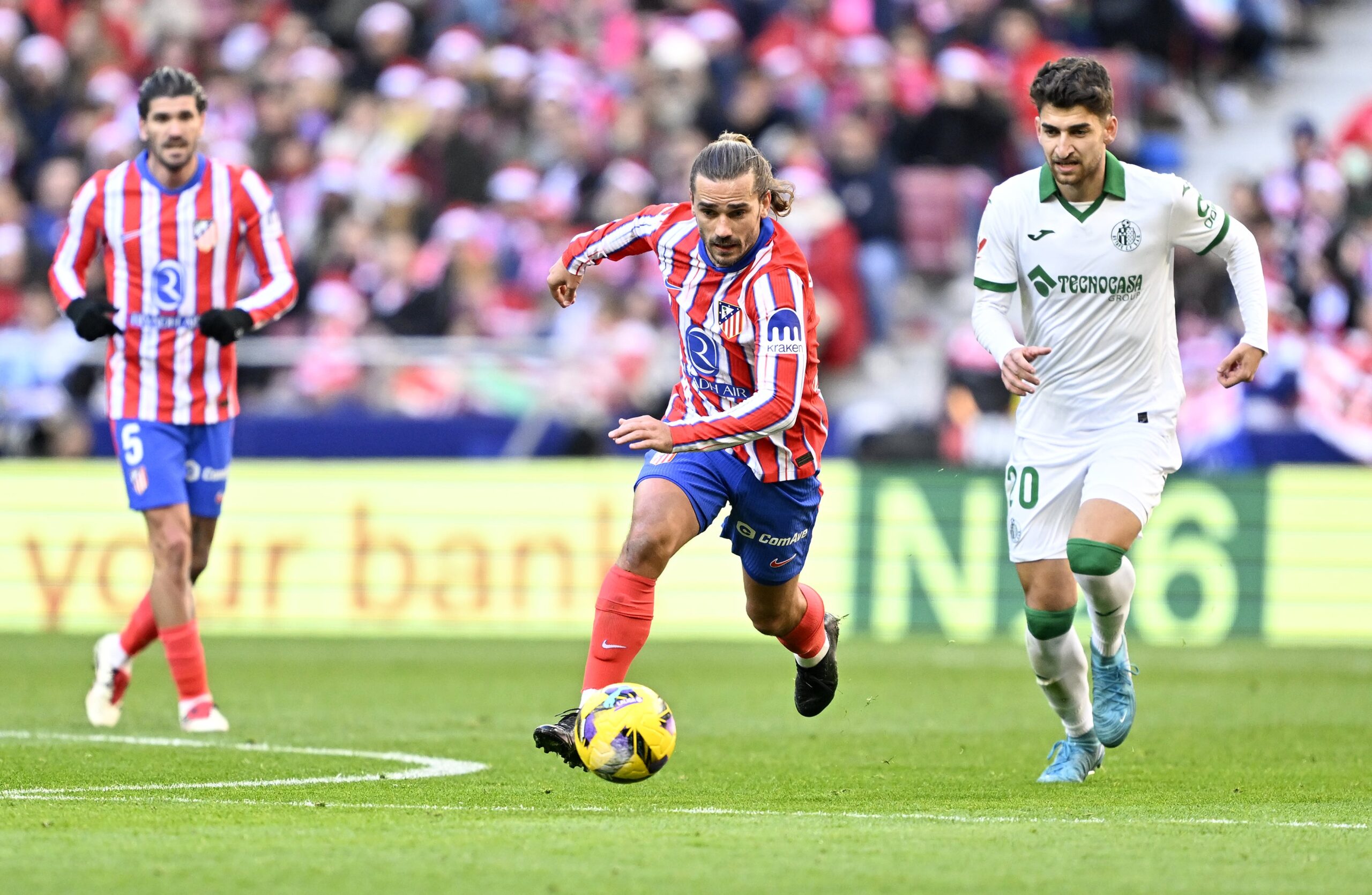 LaLiga’da üst üste 7. maçını kazanan Atletico Madrid, zirveye yerleşti